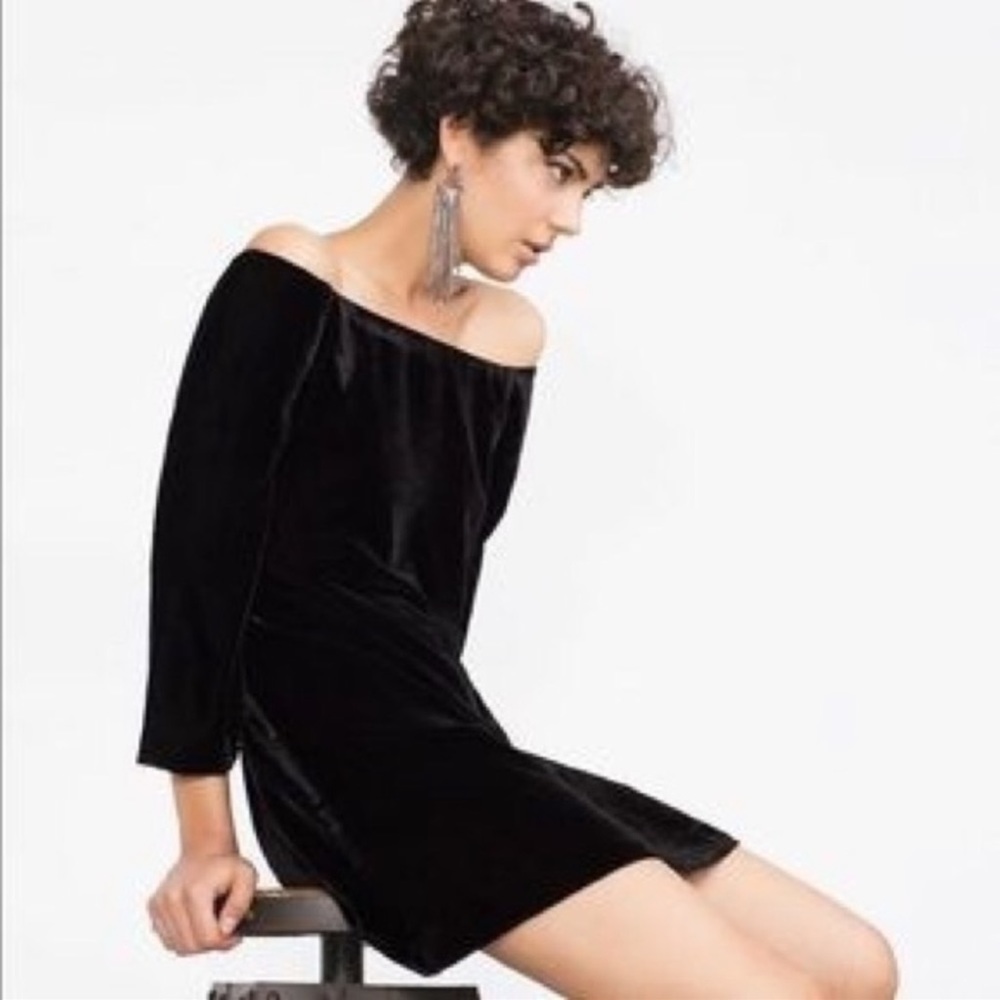 COPY - Zara basic black velvet mini dress ,off sh…